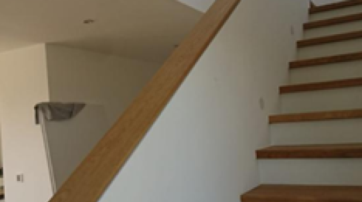 Treppenstufen und Handlauf aus Eiche