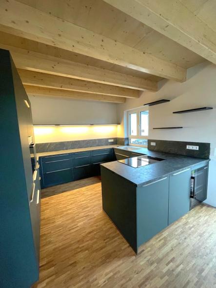 Maßgefertigte Küche in Anthrazit in Hofgeismar