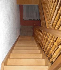 Holztreppe aus Buche gerade