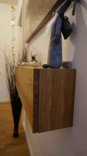 Eichensideboard hängend