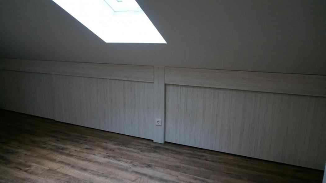 Kniestockschiebetüren